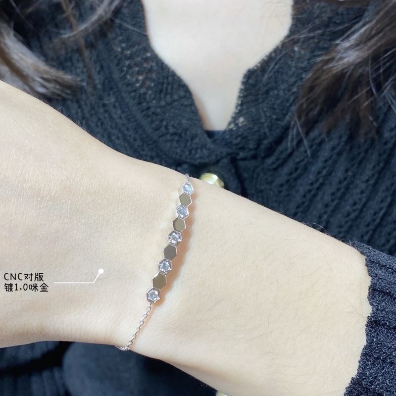 CHAUMET